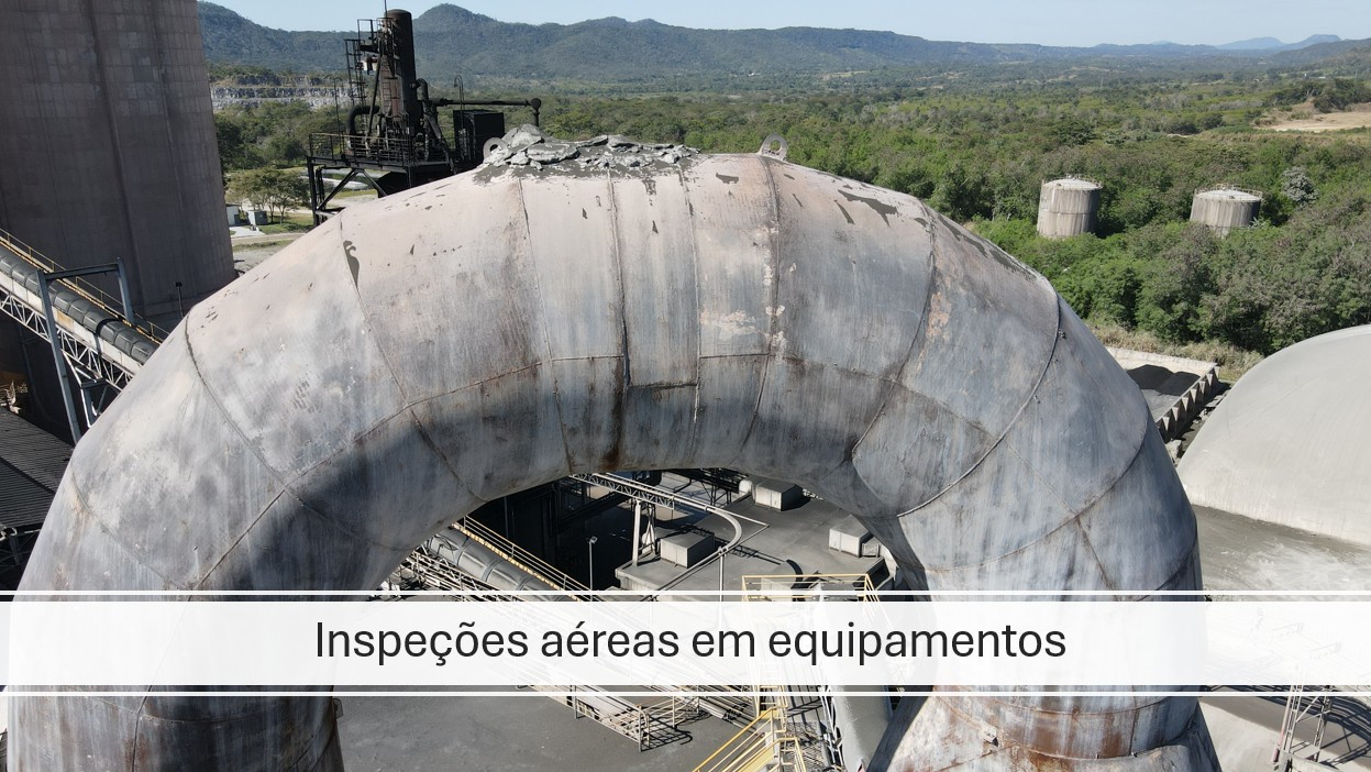 Inspeção aérea com drone em cobertura industrial